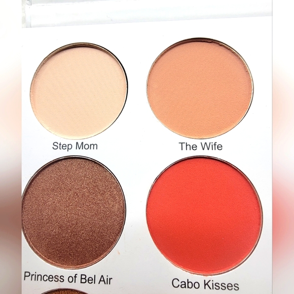 #Give Them Lala Beauty The Grown Woman Eyeshadow Palette! - Picture 6 of 9